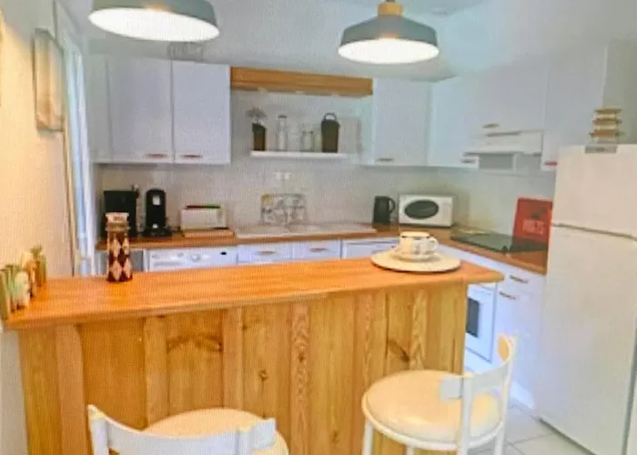 Louise-angele Villa *