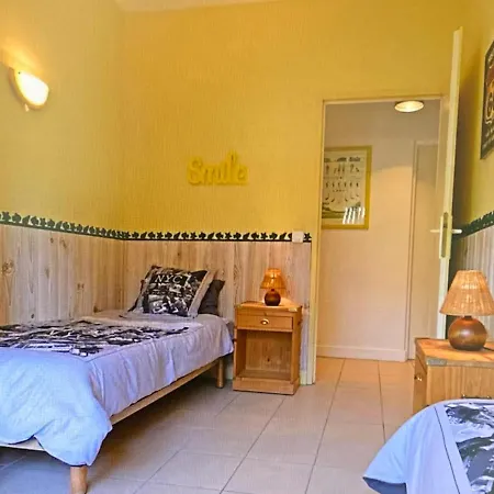 Louise-angele بيسكاروس